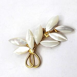 70's MOP Rhinestone Brooch Leaf Floral Mother of Pearl MCM Jewelry Gold Tone VTG